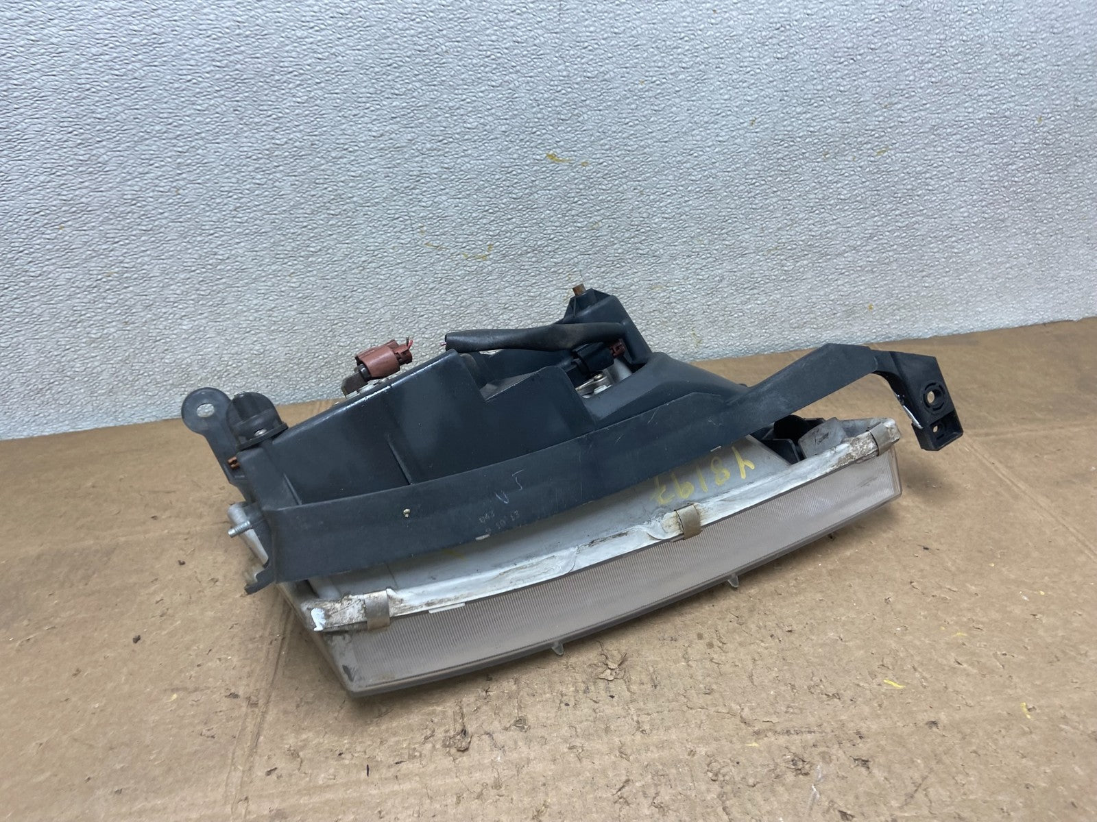 1998 to 1999 Toyota Avalon Halogen Left Driver LH Headlight Oem Y8197 DW9