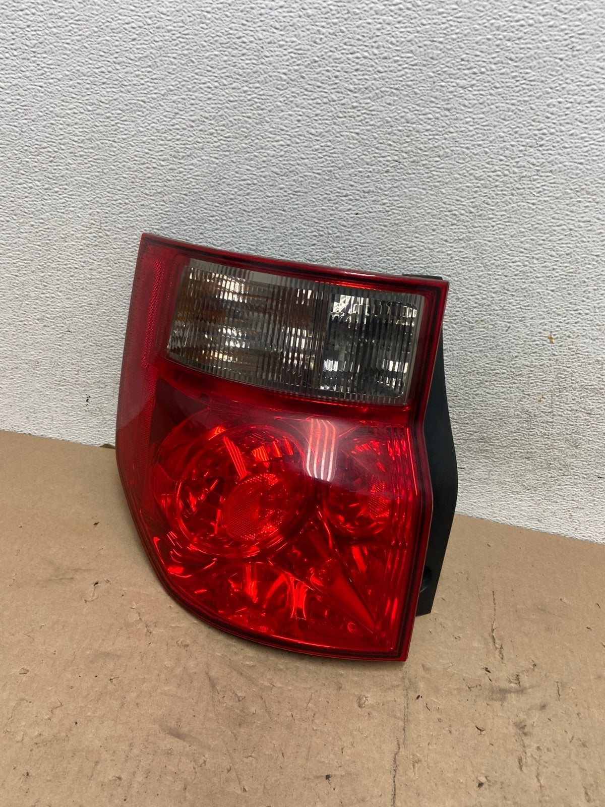 2003 to 2008 Honda Element Left Driver LH Side Tail Light AG5515 LK0