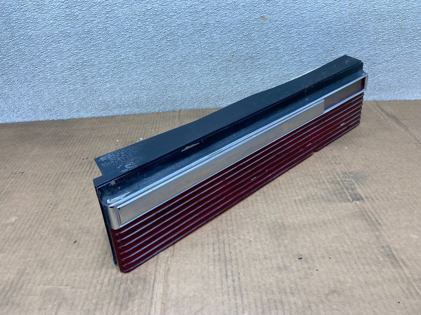 1982-1983 Chrysler Lebaron Left Driver LH Side Tail Light OEM AA5272 GD2