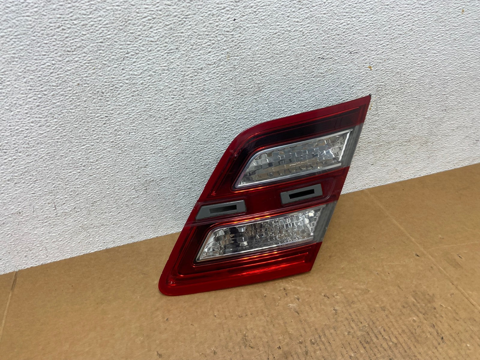 2013 to 2018 Ford Taurus Right Passenger Rh Side Tail Light Inner AE0361 LK2