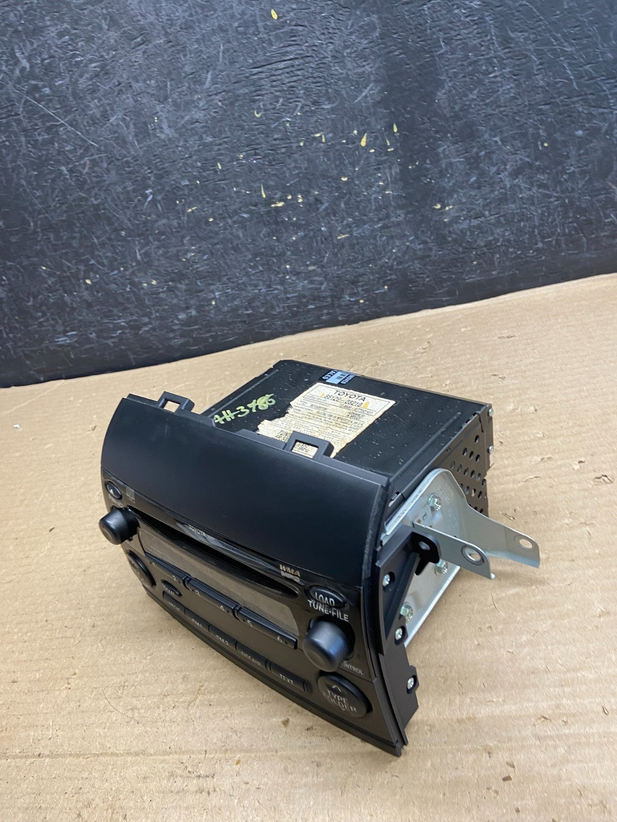 2004 to 2010 Toyota Sienna AM FM CD WMA Mp3 Radio Receiver AH3786 DG3