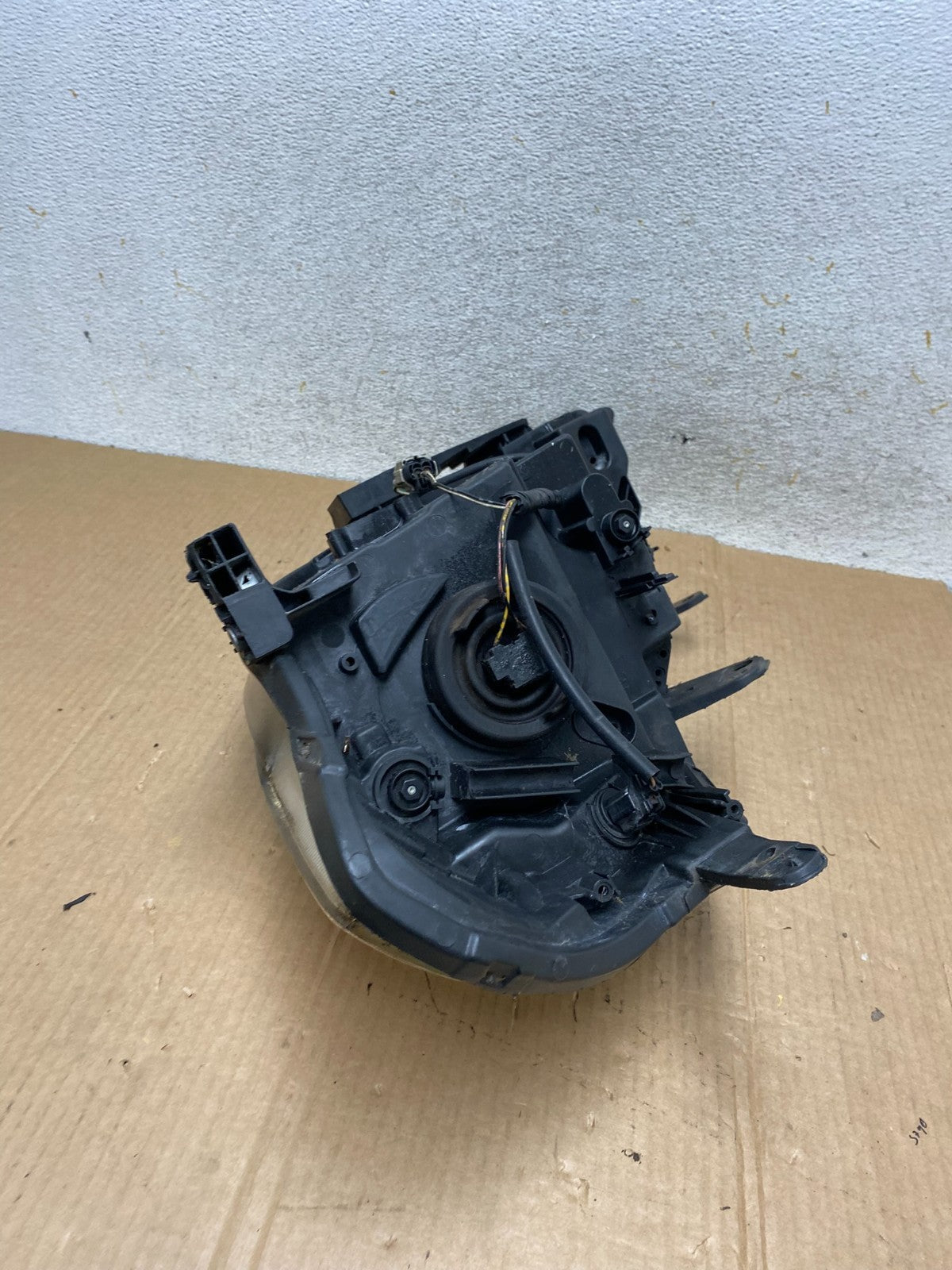 2008 to 2012 Nissan Versa Headlight Right Passenger Rh Side AI5849 DW5
