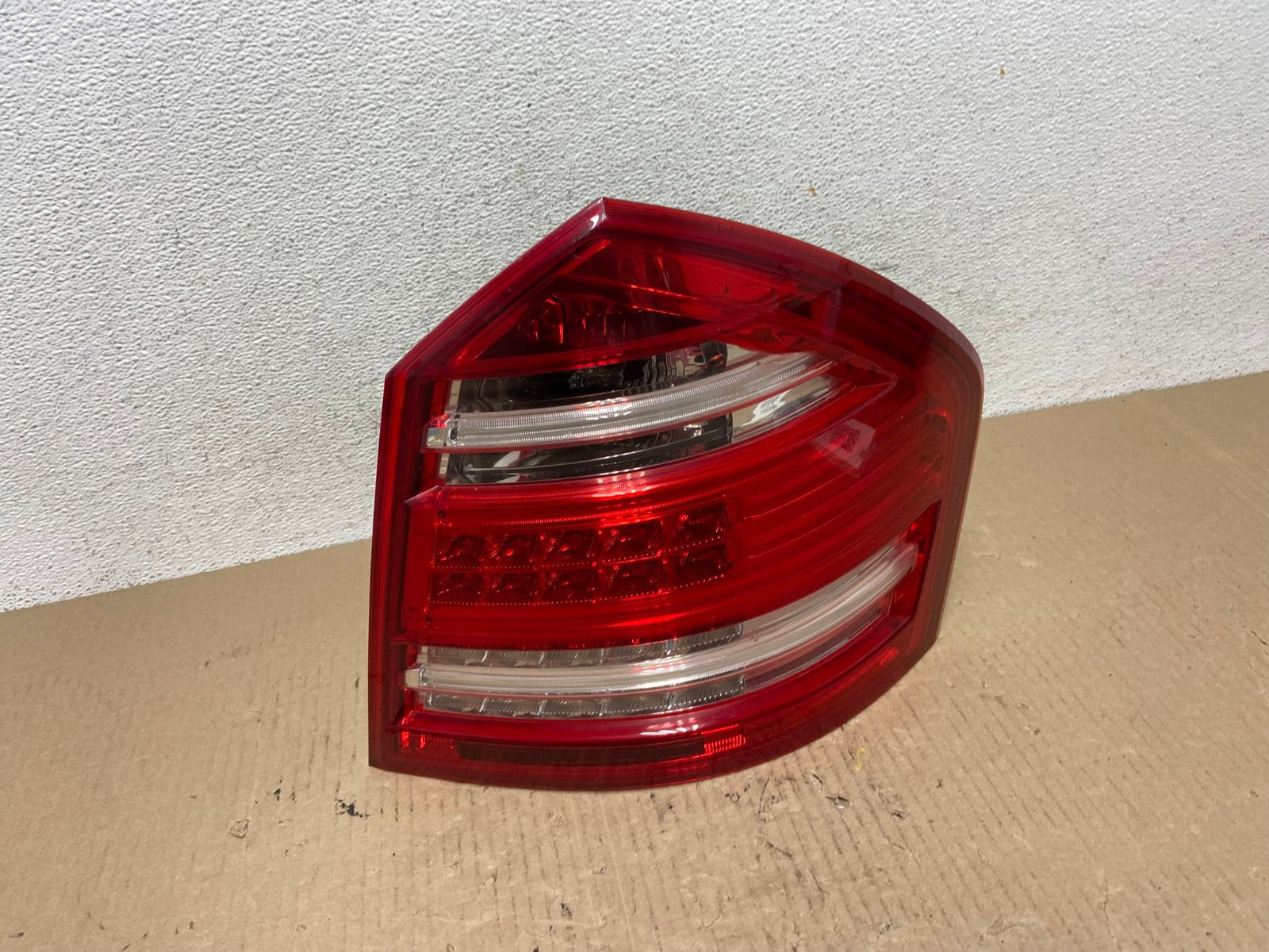 2010 2011 2012 Mercedes GL-Class GL450 Right LED Tail Light AF5887 LK0
