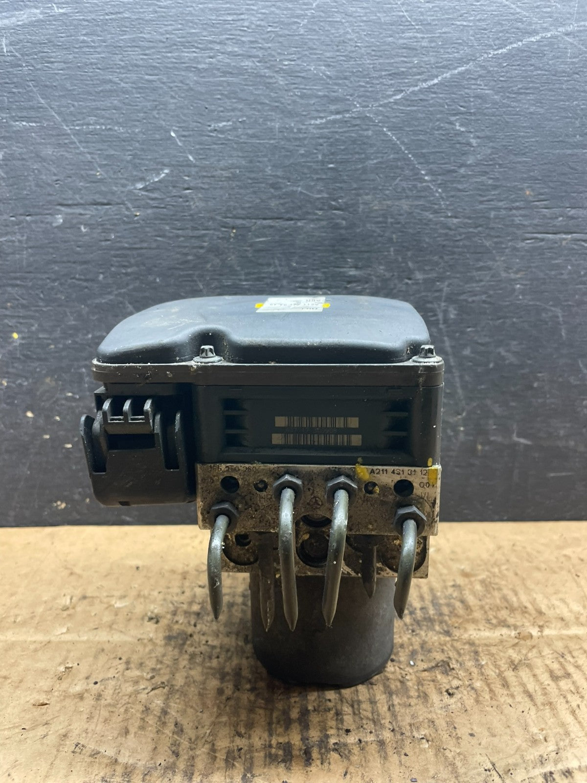 2007 to 2011 Mercedes E350 ABS Anti Lock Brake Pump R4420 DG3