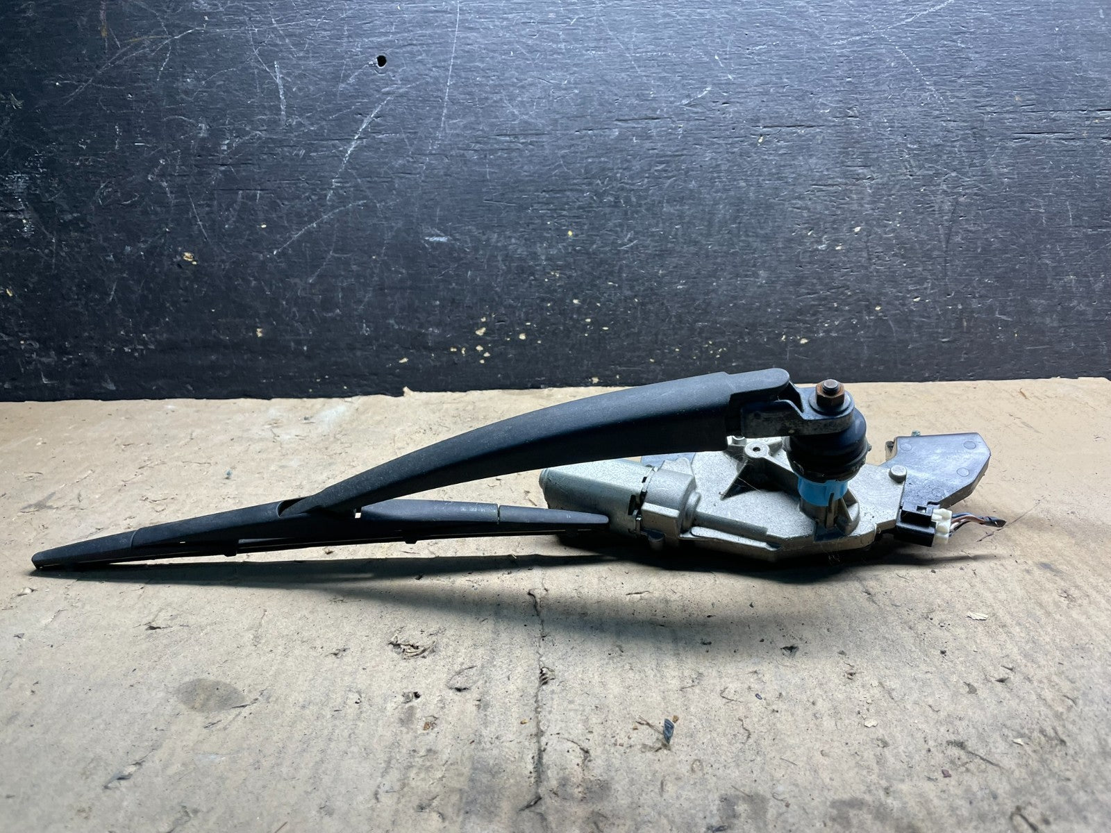 2009 - 2012 Hyundai Elantra Wagon Rear Glass Windshield Wiper Motor W7346 DG7