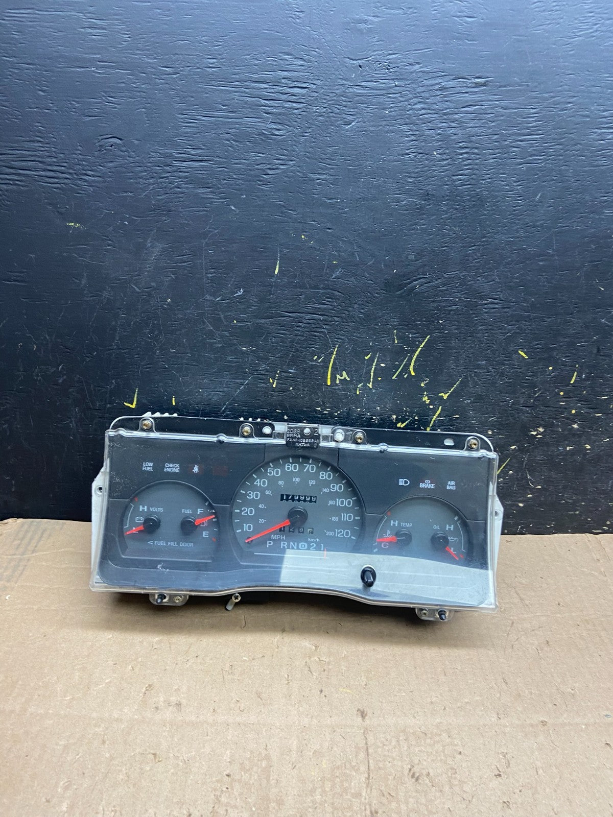 1998 to 2005 Mercury Marquis Speedometer Cluster Gauge Oem z1616 DG0