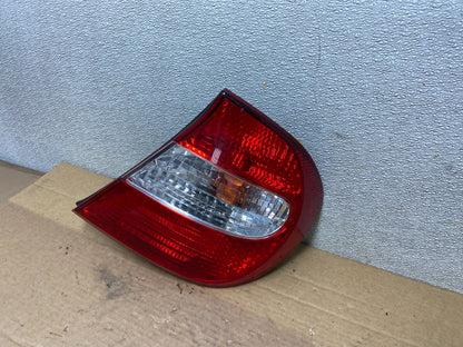 2002 2003 2004 Toyota Camry Tail Light Right Passenger Rh Side OEM AB5129 DW1