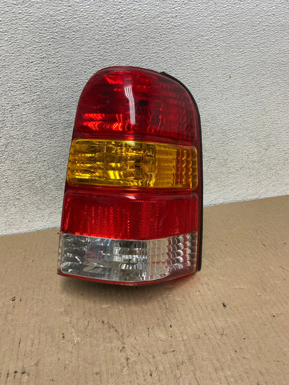 2001 to 2007 Ford Escape Right Passenger RH Side Tail Light AG7981 LK0