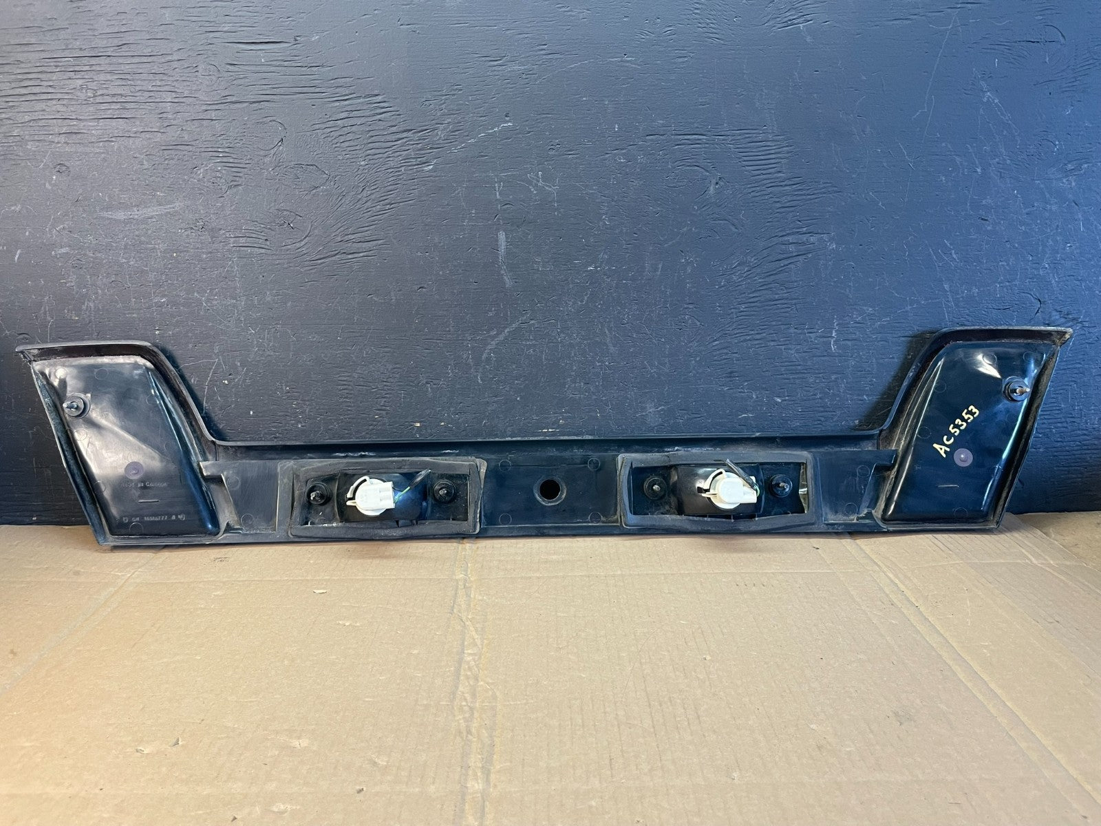 1995 to 2001 Chevrolet Lumina Rear Center Panel Tail Light ac5353 DG6
