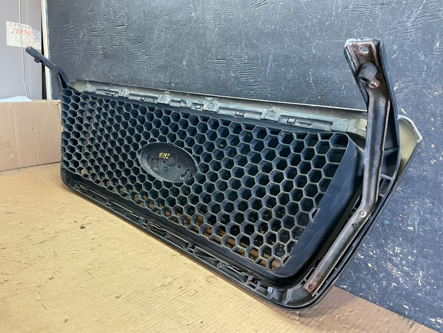 2004 to 2008 Ford F150 F-150 Front Upper Grill Grille Oem AA5961 DG10