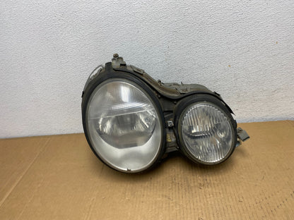 1996-1999 Mercedes E E320 E430 Right Passenger Xenon HID Headlight AD0796 DW0