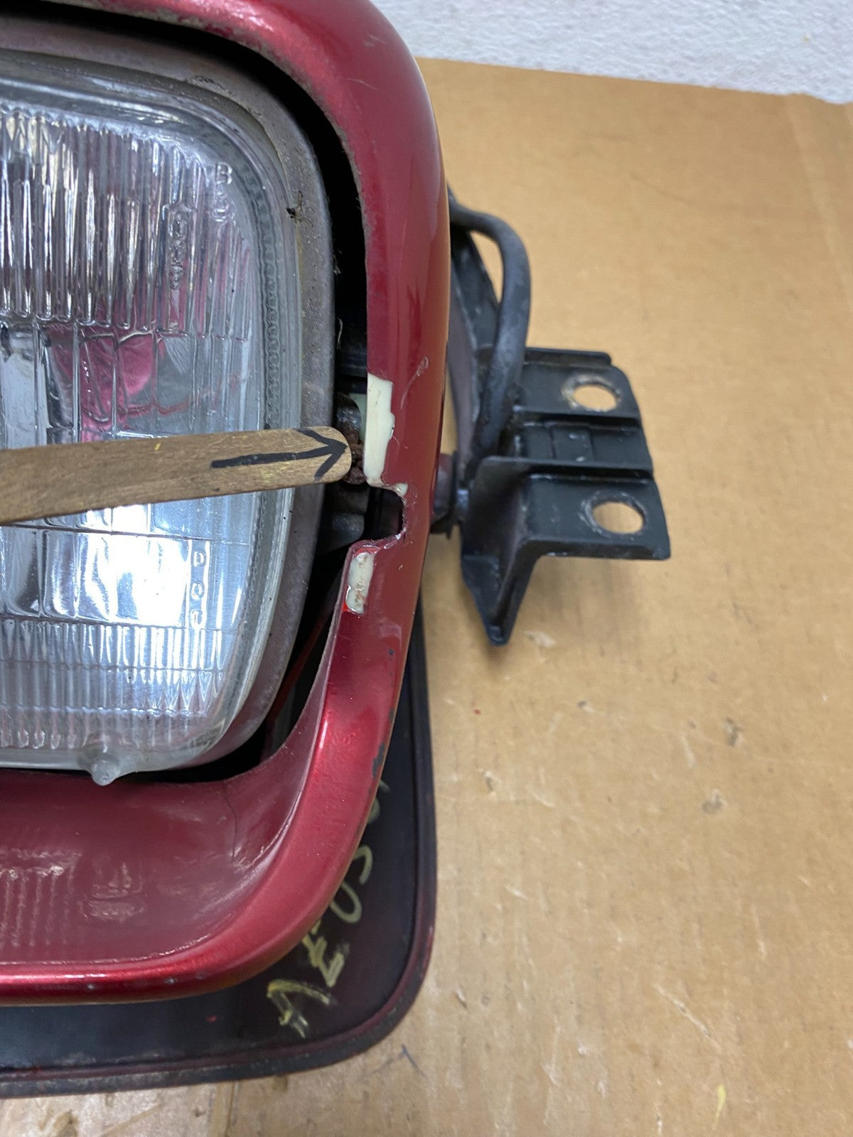 1984 to 1989 Chevrolet Corvette Left Driver LH Side Headlight AE0561 DW4