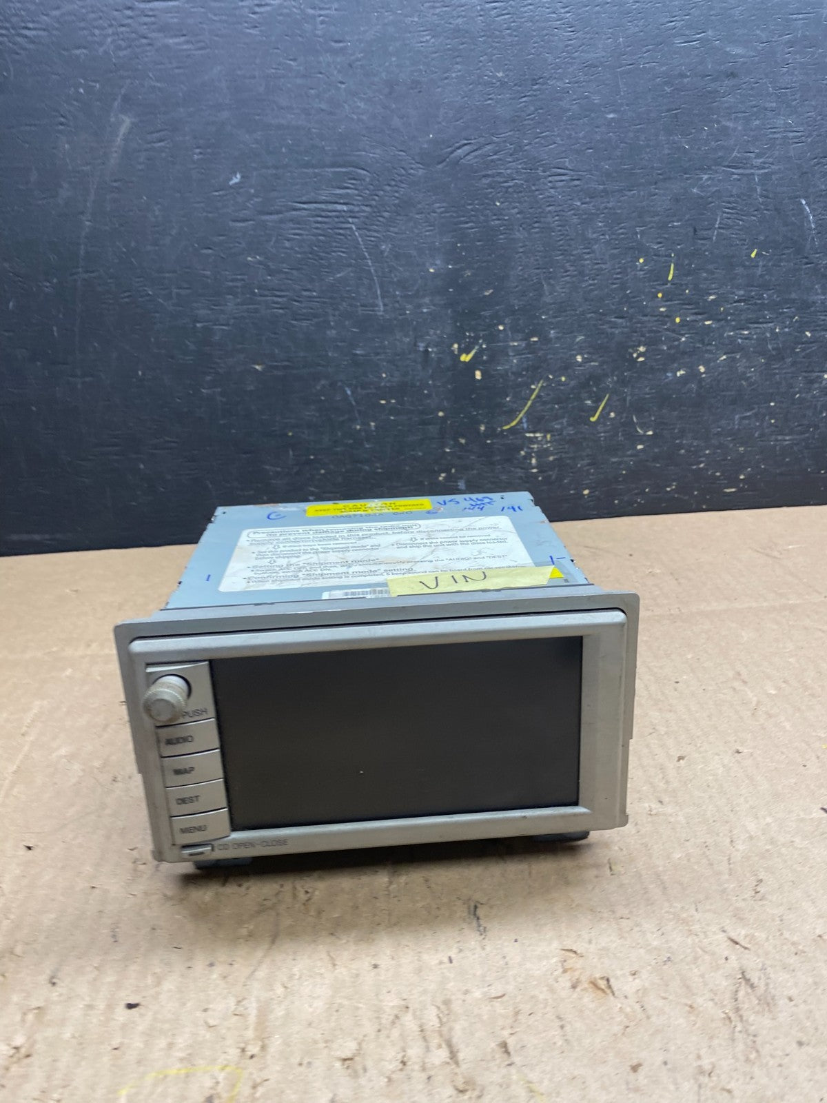 2004 - 2006 Lincoln Navigator Radio Stereo CD Player Screen GPS Navi T4814 DG0