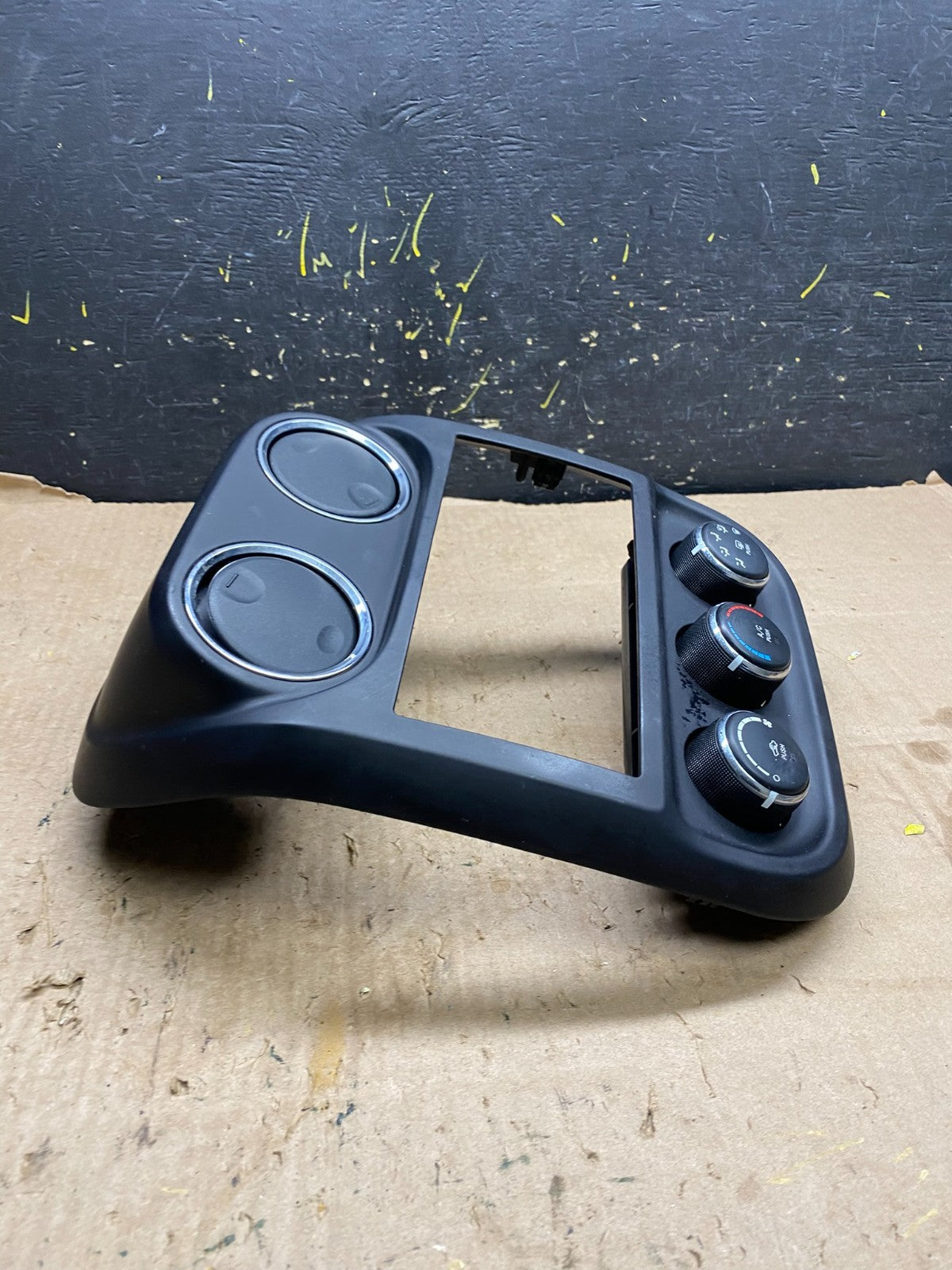 2011 to 2017 Jeep Compass Dash Climate Temperature Control Radio Bezel Z1906 DG1