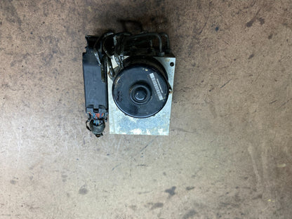 2007 to 2014 Mercedes C-Class ABS Anti Lock Brake Pump Module J5521 DG0
