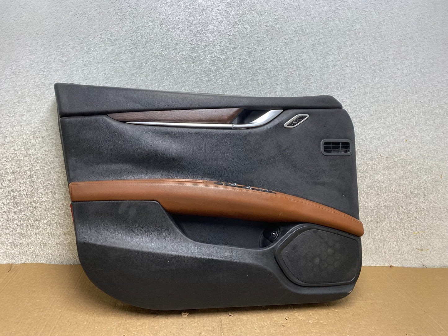 2014 to 2017 Maserati Ghibli Front Left Driver LH Side Panel Door V3559 DG0