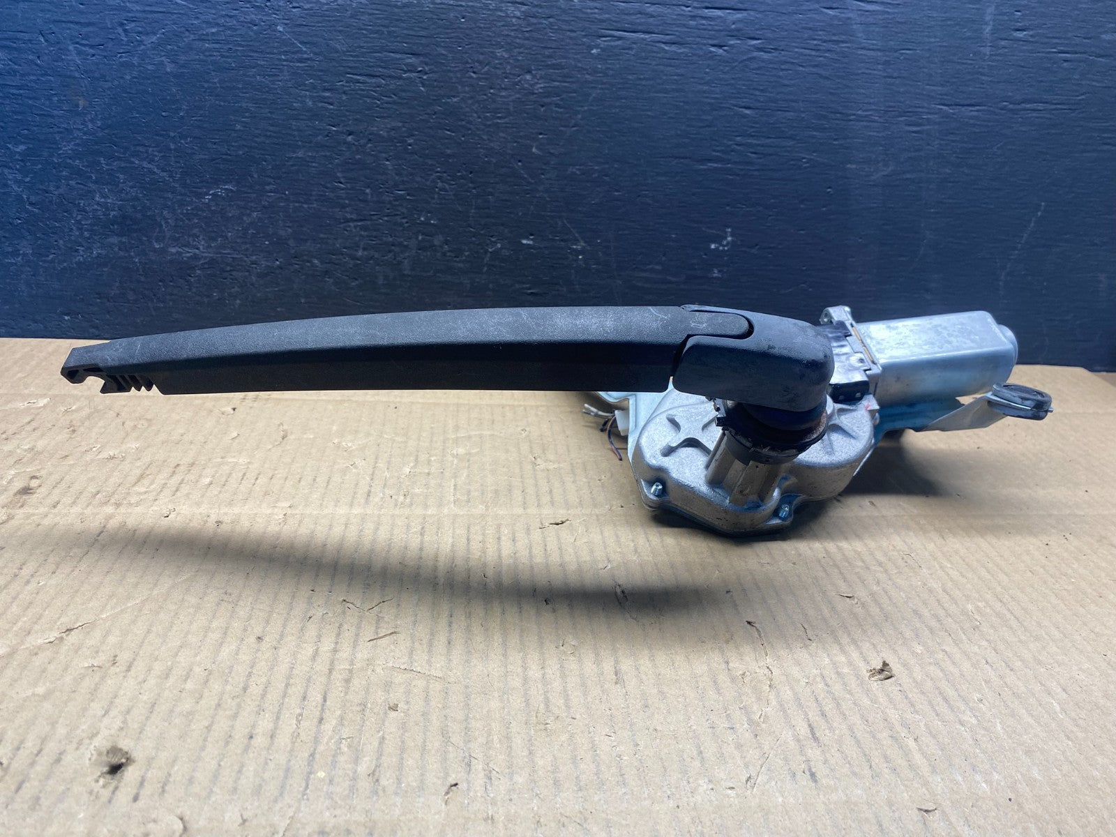 2007 - 2010 Hyundai Santa Fe Rear Glass Windshield Wiper Motor ad1517 DG3