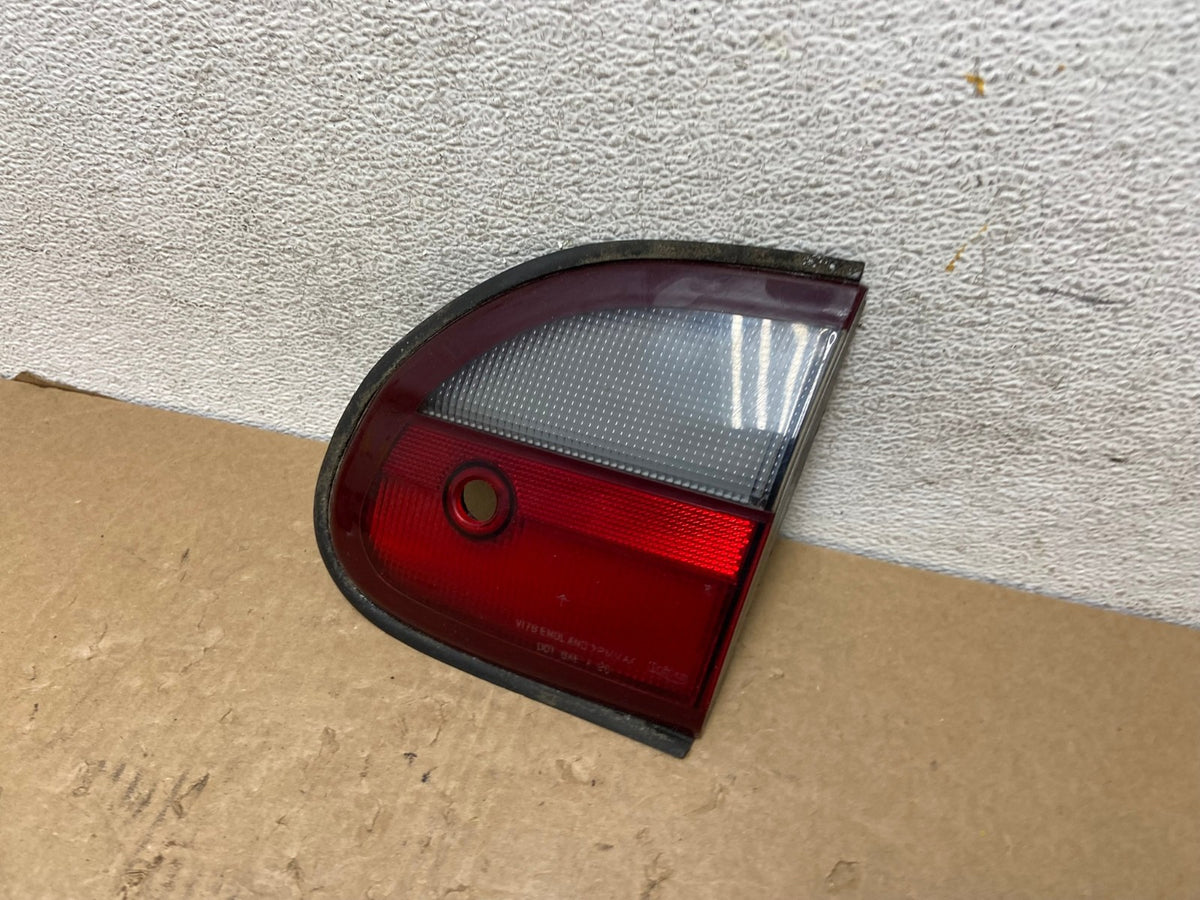1997 to 2003 Chevrolet Malibu Right Passenger Inner Tail Light AF8166 LK1