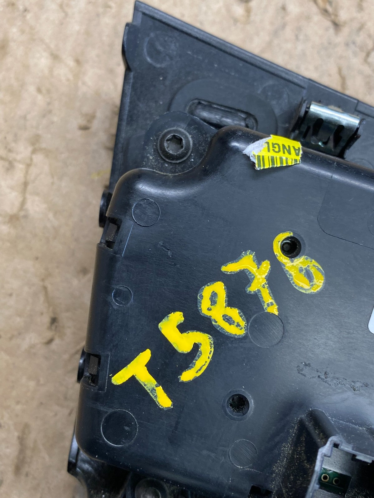 2011-2014 Chrysler 200 Heater AC Climate Switch Temperature Control T5876 DG6