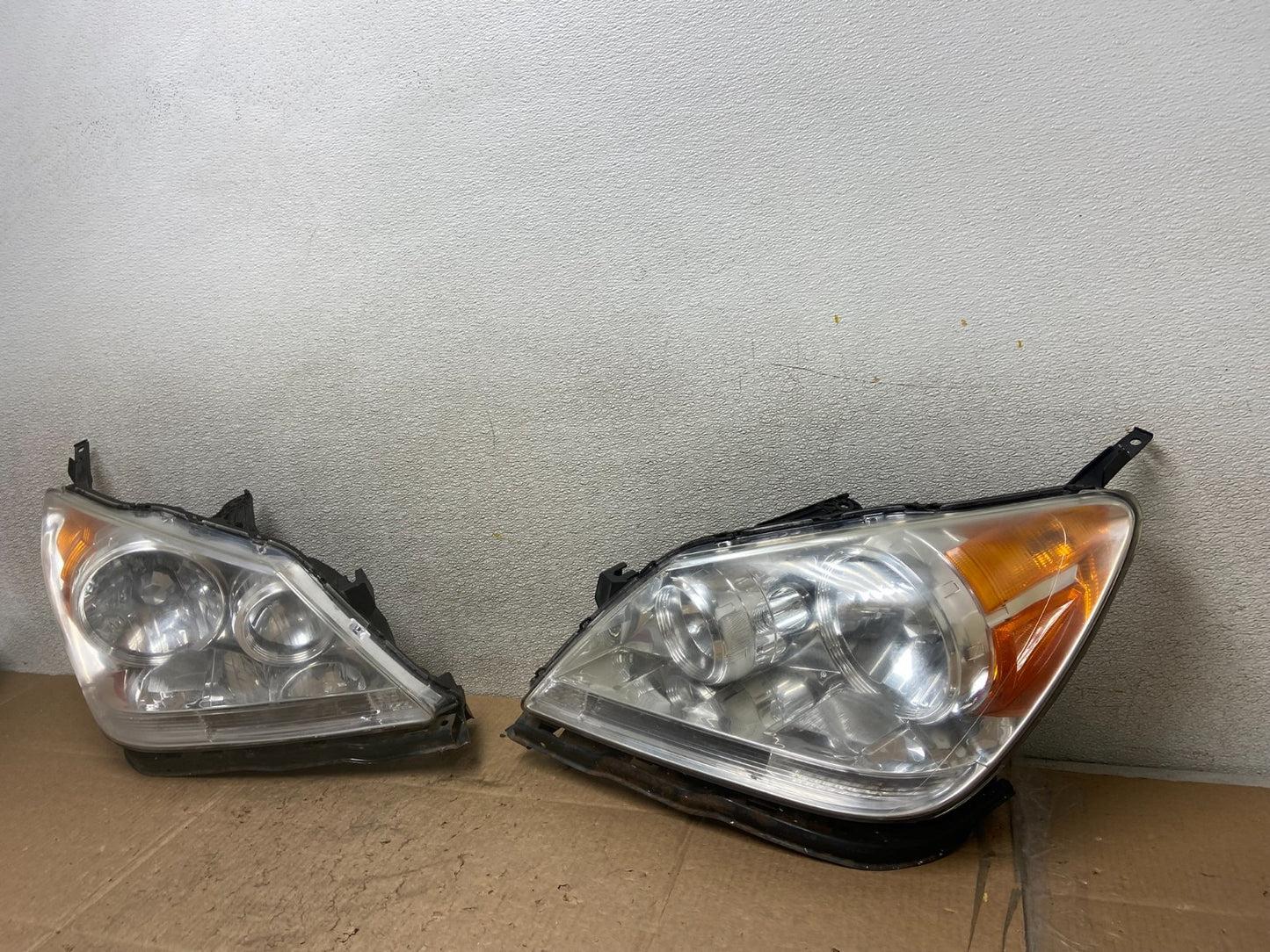 2005 - 2010 Honda Odyssey Left+Right Set Halogen Headlights Aftermarket Z1011 DG1
