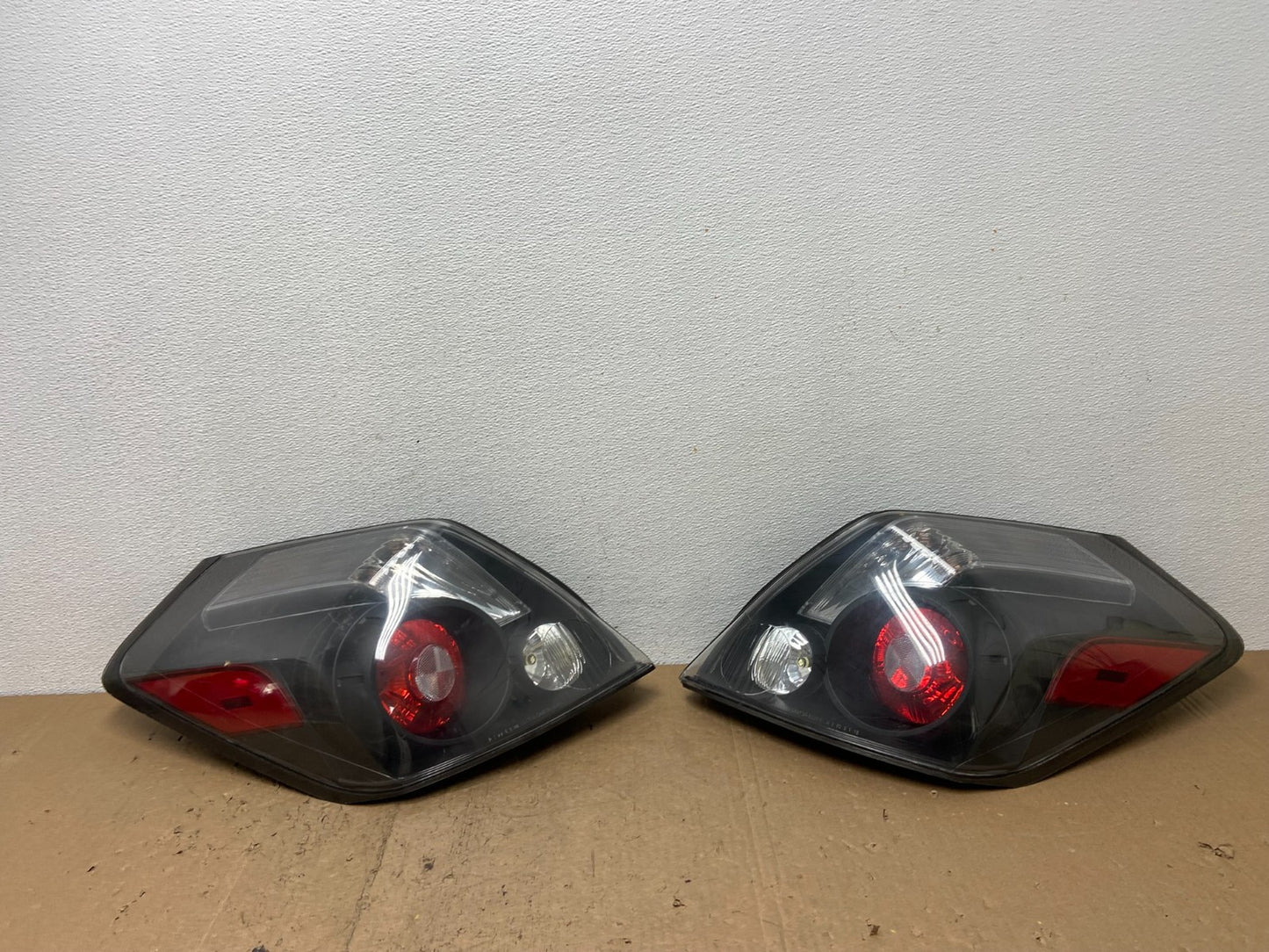 2007 to 2012 Nissan Altima Left Driver + Right Passenger Side Tail Lights AC73570