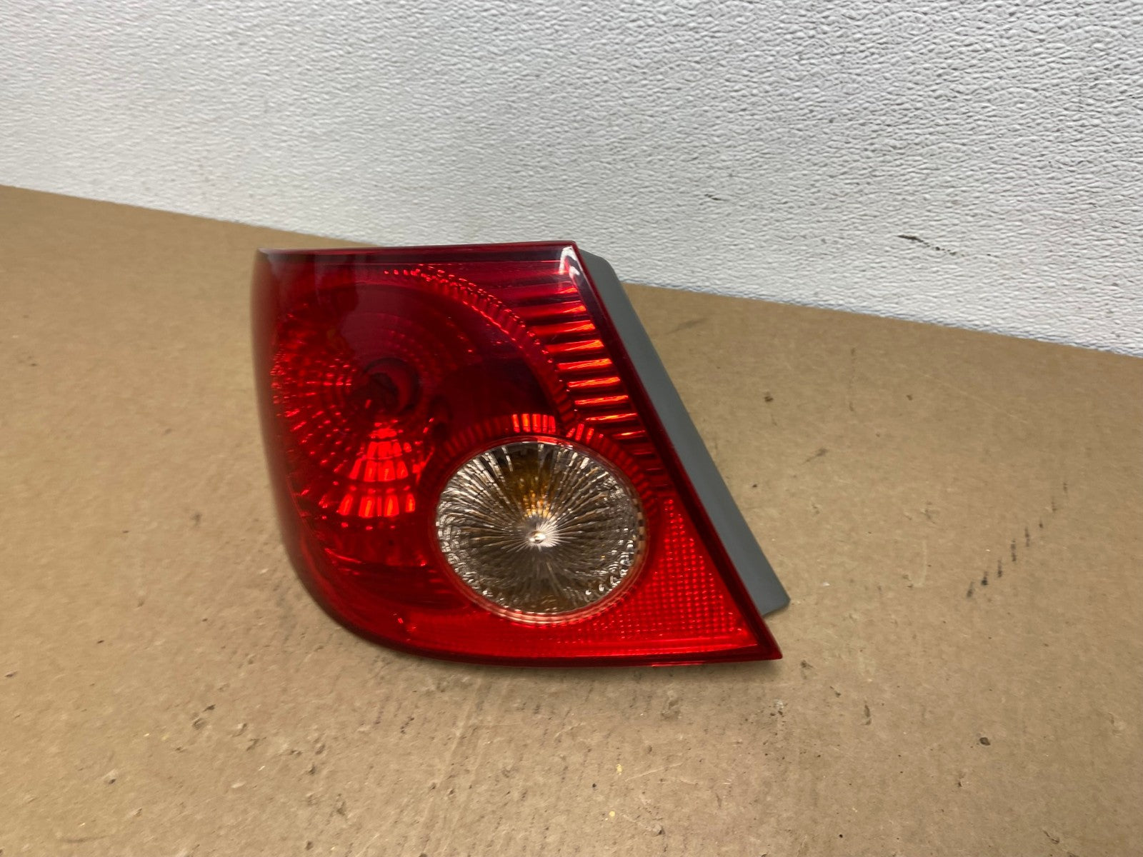 2005 to 2008 Toyota Corolla Left Driver Lh Side Tail Light Oem AC1240 LK1