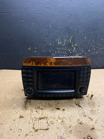2003 to 2006 Mercedes S430 S500 Radio Navigation Screen Display Z7542 DG0