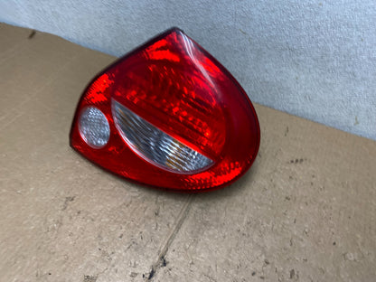 2000 to 2001 Nissan Maxima Right Passenger Rh Side Tail Light OEM V3210 DW1