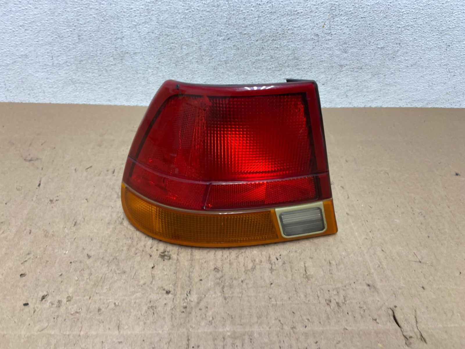 1997-1999 Saturn SL SL1 Sedan Left Driver Lh Side Tail Light AE6612 LK0
