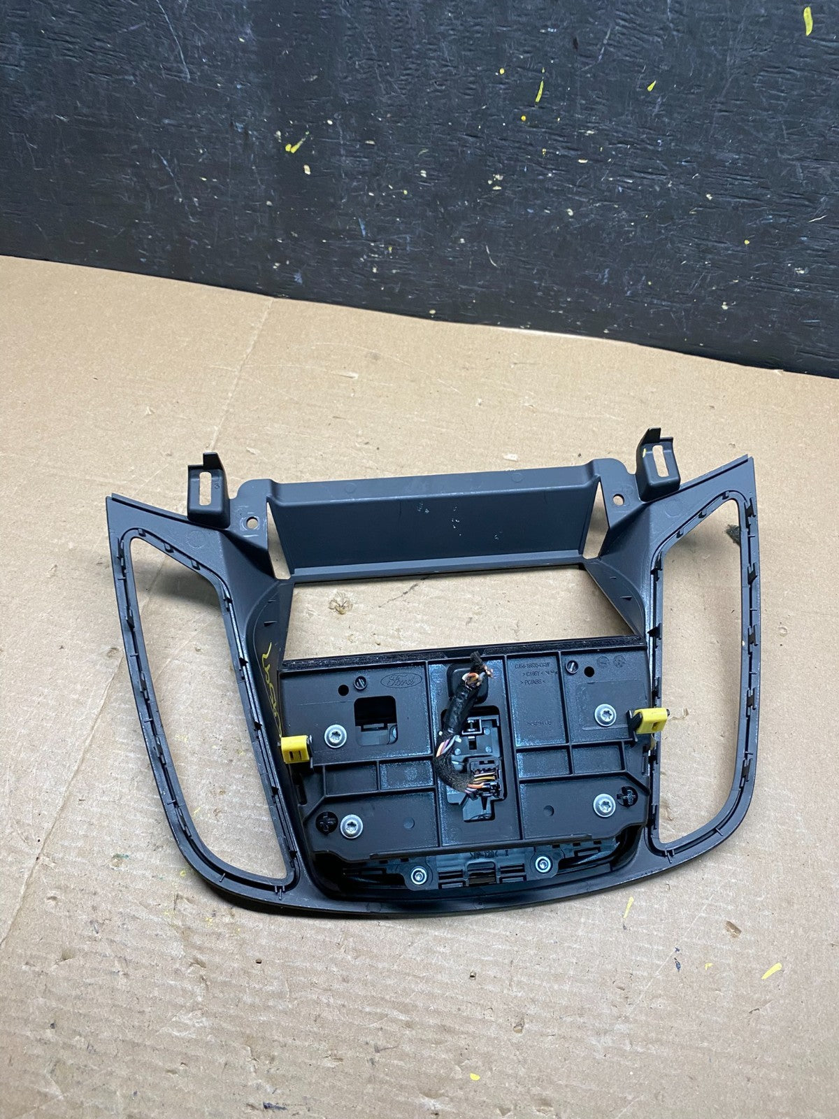 2013 2014 2015 2016 Ford Escape Dash Radio Control Panel Bezel Oem Q9592 DG4