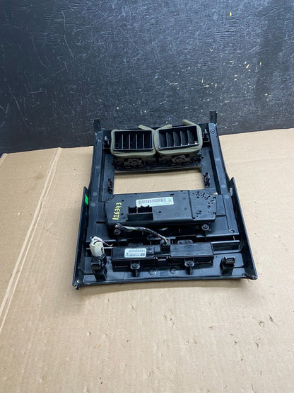 2008-2012 Jeep Liberty Dash Climate Control Radio Bezel W/Heated Seats ai6343 DG3