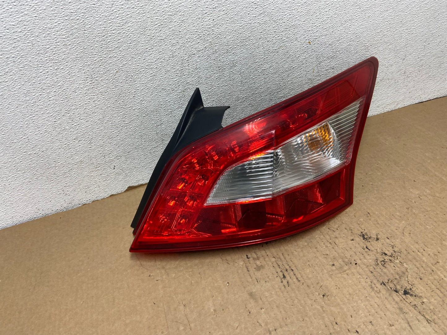 2009 2010 2011 Nissan Maxima Right Passenger RH Side Tail light AG2264 LK2