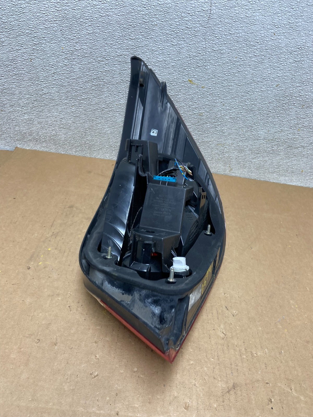 2004 -  2007 BMW 5 Series E60 Left Driver LH Side Tail Light OEM Z6792 DW5