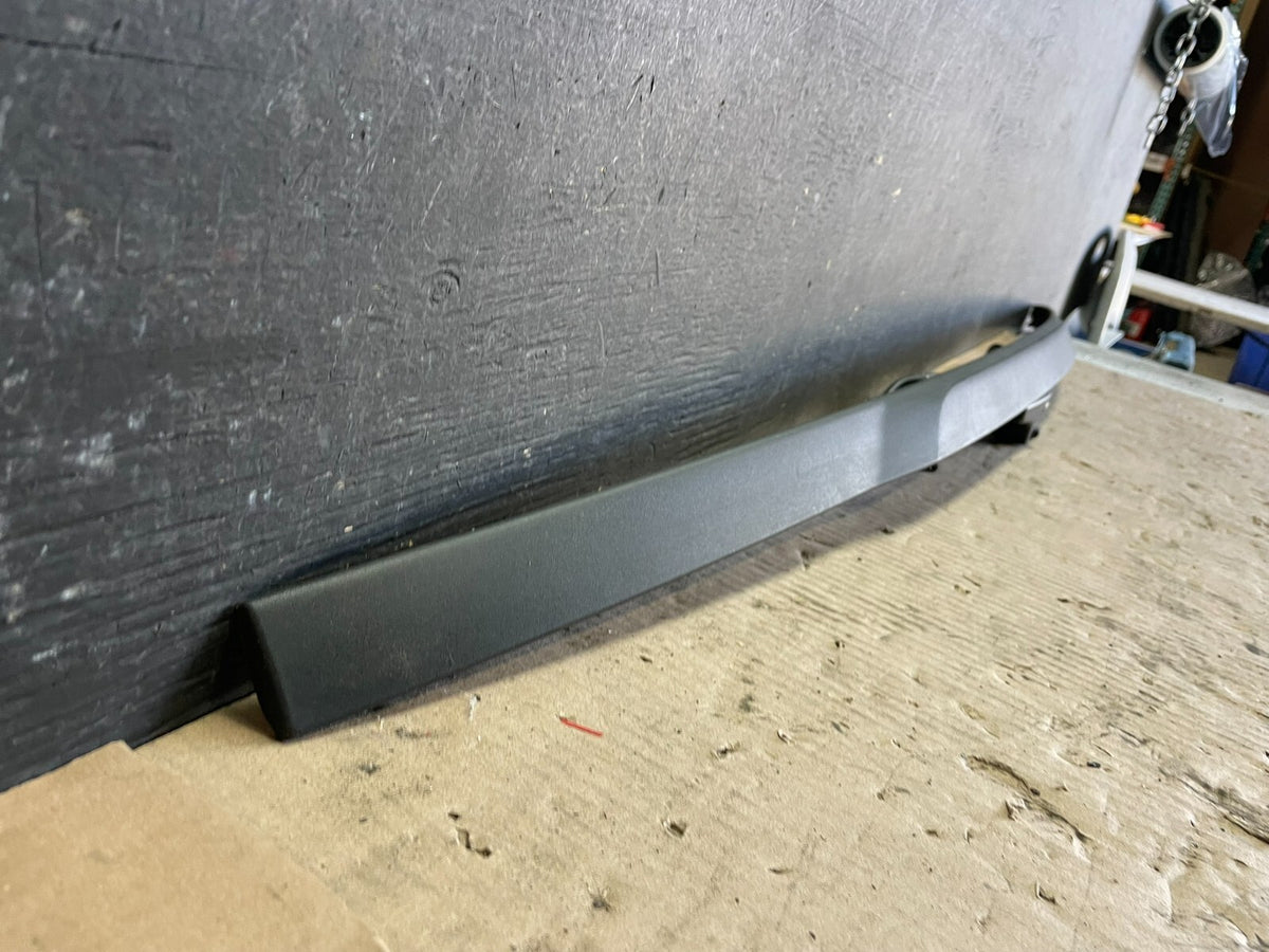 2016 - 2019 Ford Explorer Interceptor Rear Tailgate Molding With Camera M2917 DG2