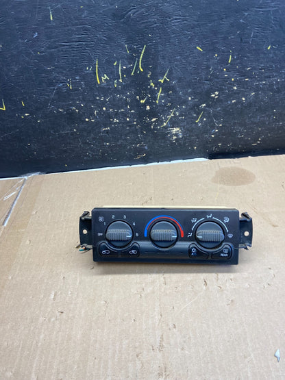 1999 to 2002 Chevrolet Silverado HVAC Heater Climate Control Module ac9194 DG0