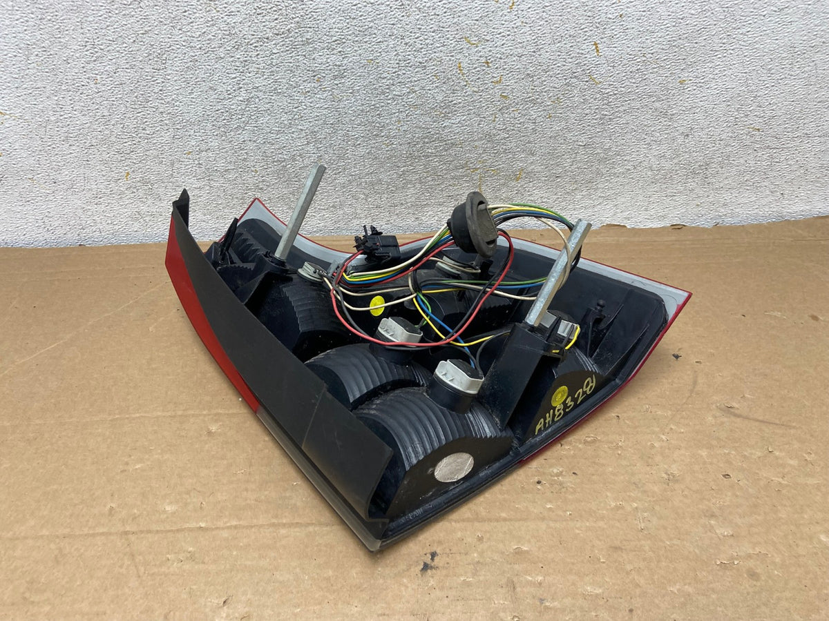 2007 to 2012 Volvo XC90 Left Driver Lh Side Lower Tail Light AH8328 LK5