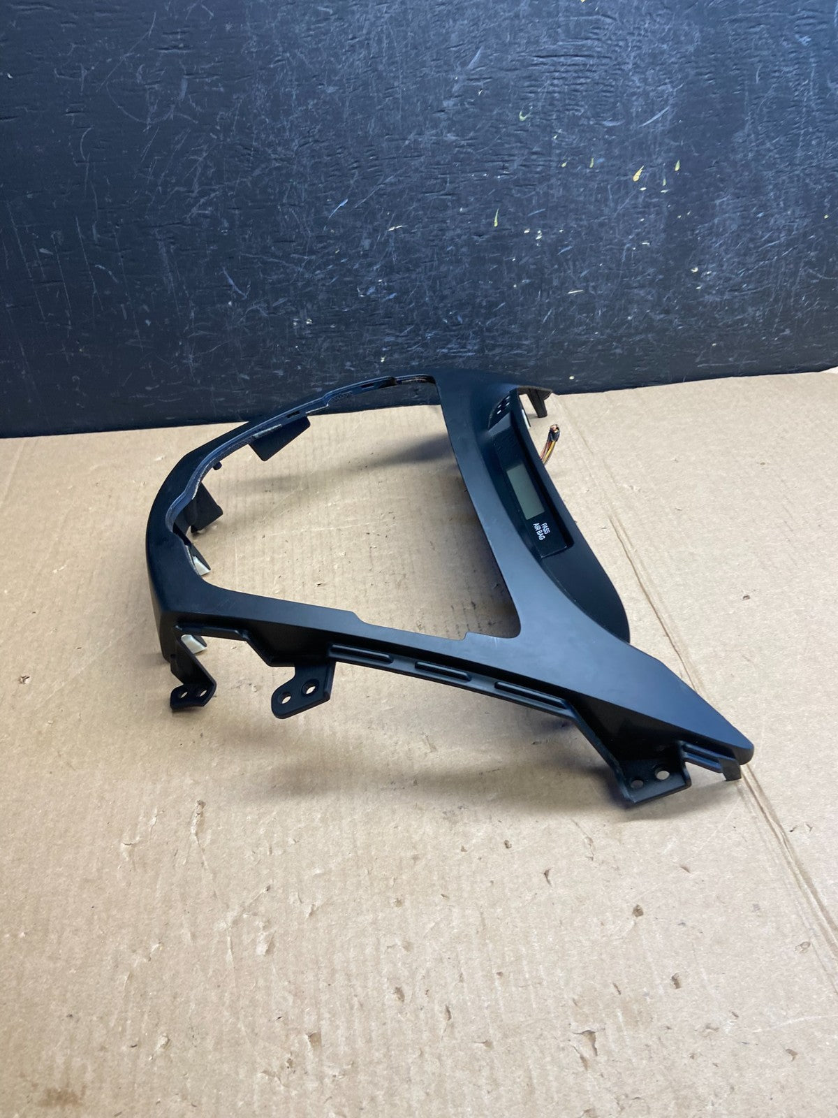 2011-2013 Hyundai Elantra Dash Radio Bezel Clock Display Trim AE4458 DG2
