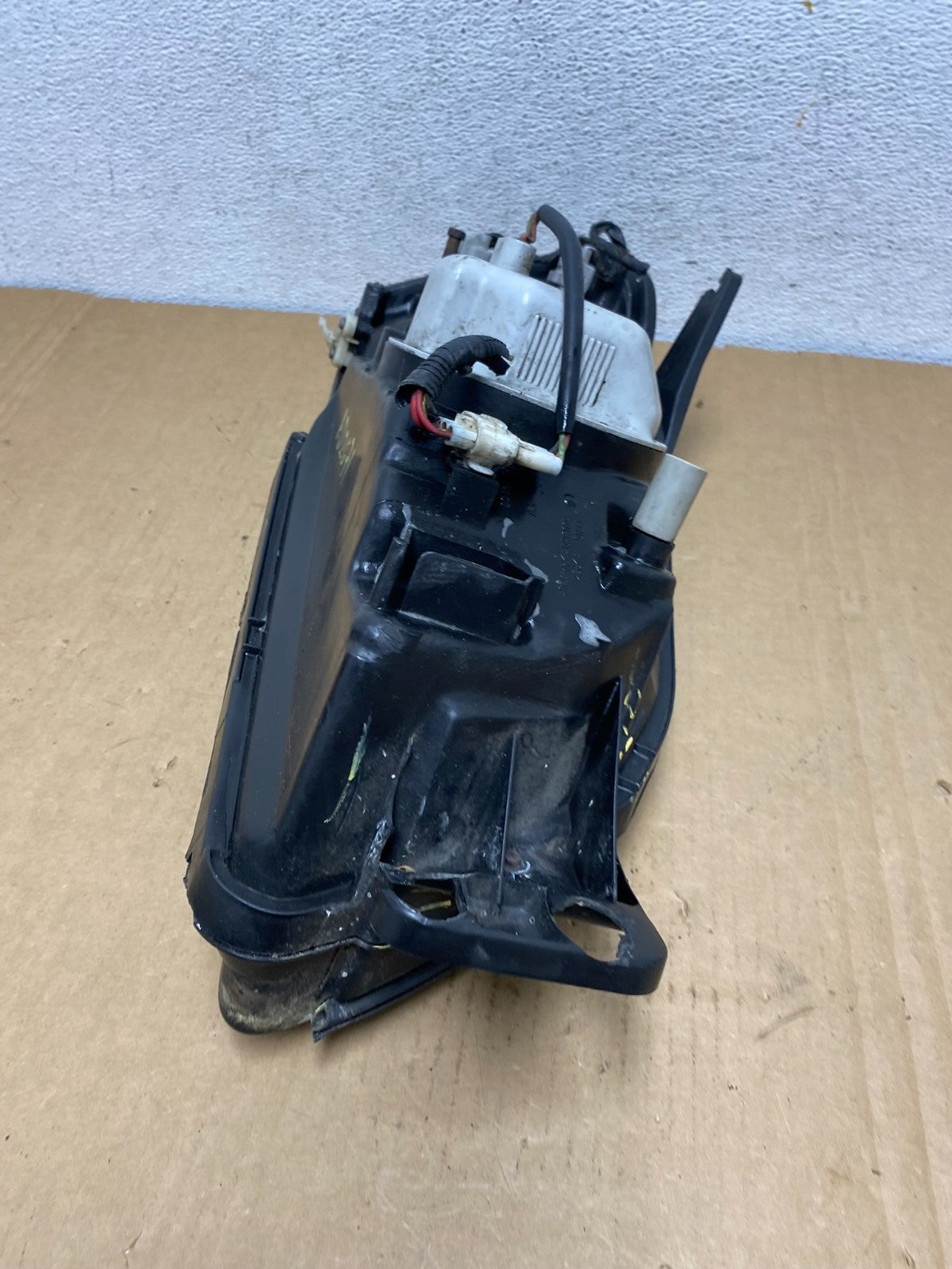 2001-2004 Subaru Legacy Outback Left Driver Lh Side Headlight AD2671 DW8