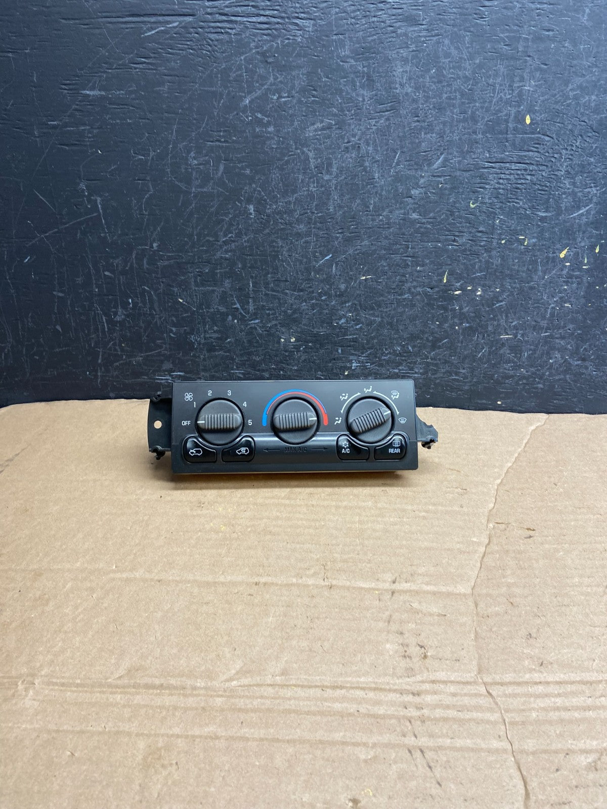1999 to 2002 Chevrolet Silverado HVAC Heater Climate Control Module AF1885 DG0