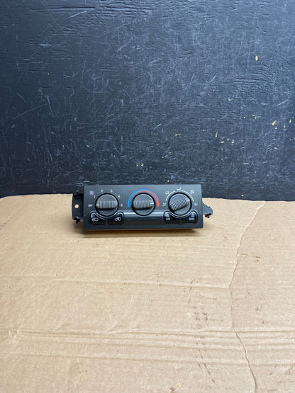 1999 to 2002 Chevrolet Silverado HVAC Heater Climate Control Module AF1885 DG0