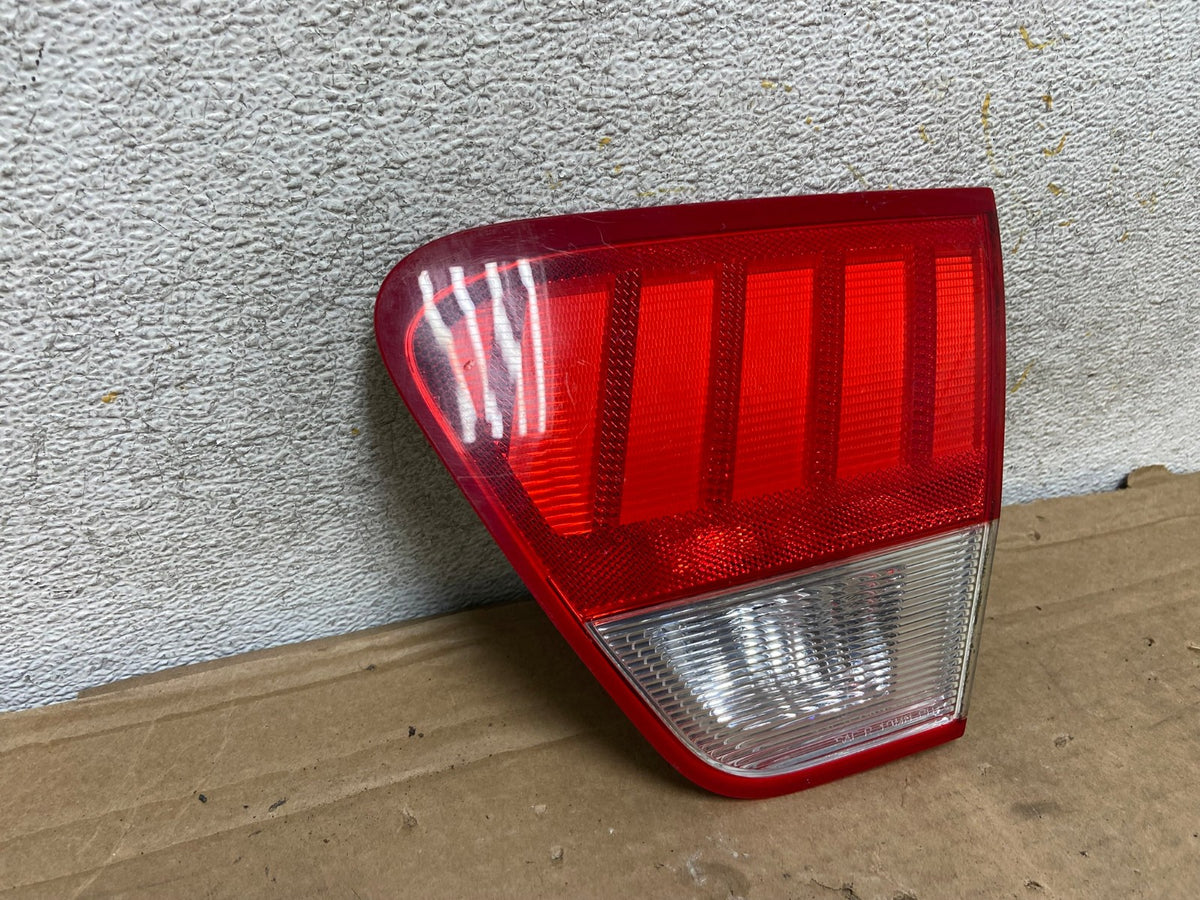 2010-211 Mercury Milan Right Passenger RH Side Inner Tail Light AH8992 LK1