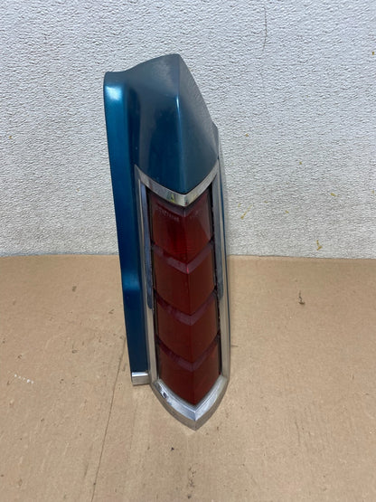 1980 to 1983 Lincoln Mark VI Right Passenger RH Side Tail Light Q4159 DW0