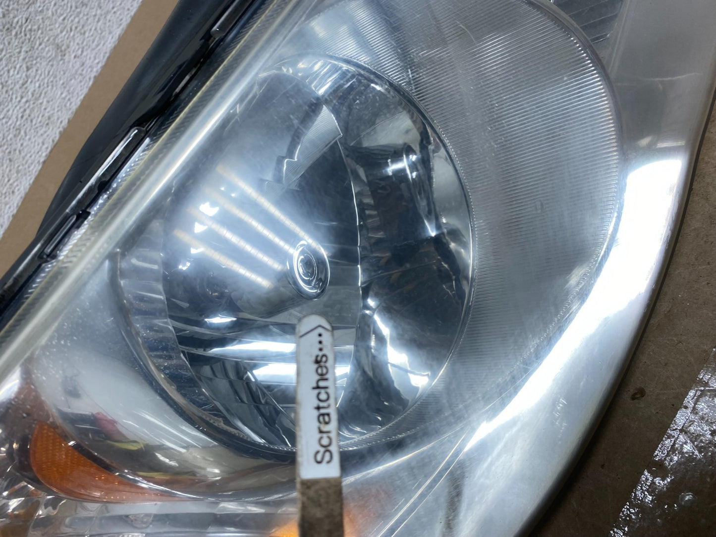 2007 2008 2009 2010 Hyundai Elantra Right Passenger Side Headlight AE6740 DW3