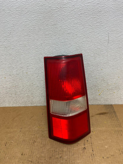 2003 to 2017 Chevrolet Express 1500 Left Driver Side Tail Light Oem N6308 DW0
