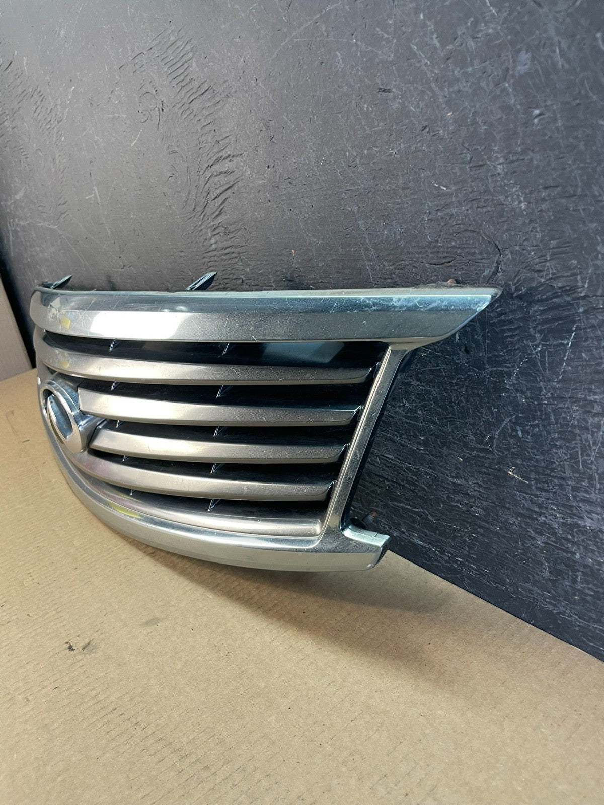 2010 to 2015 Infiniti G37 Front Upper Grill Grille AF3738 DG1
