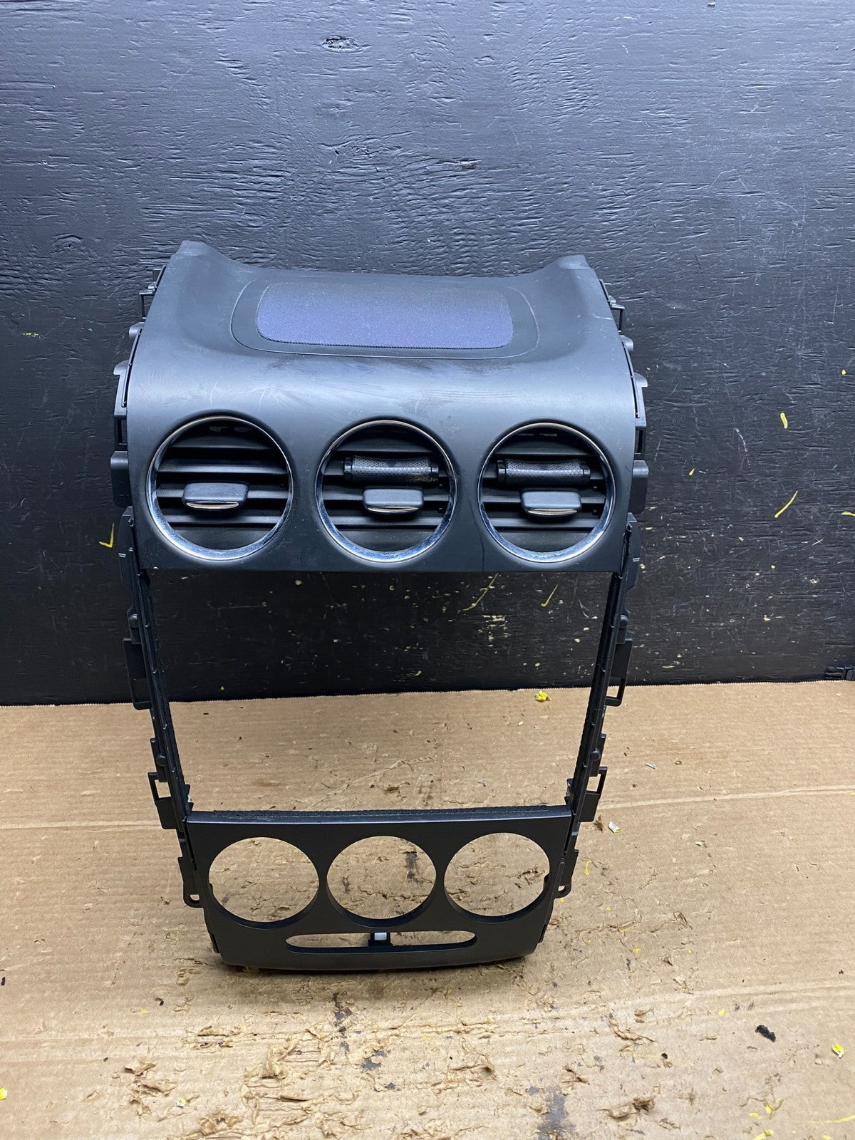2010 2011 2012 Mazda CX-7 Center Dash Radio Bezel Trim OEM x1592 DG0