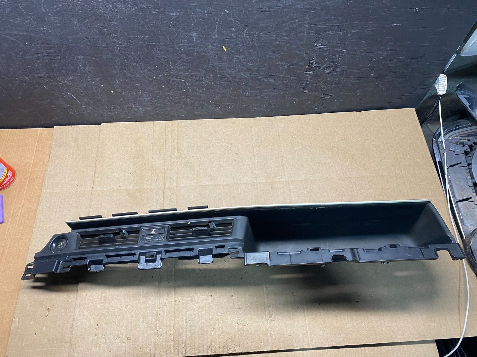 2023 - 2024 Honda Pilot Front Center Dash Air Vent Trim Storage I5181 DG1 OEM0