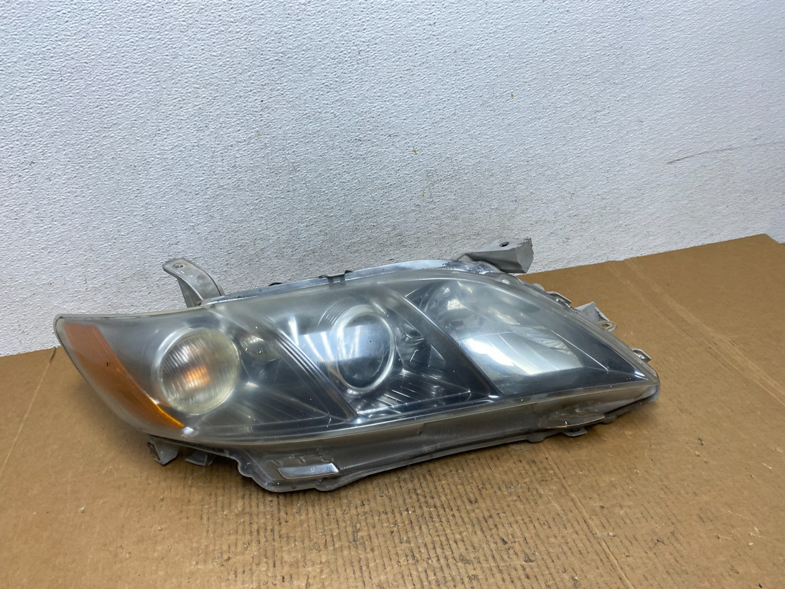 2007 - 2009 Toyota Camry Halogen Right Passenger Headlight AE1180 DW0