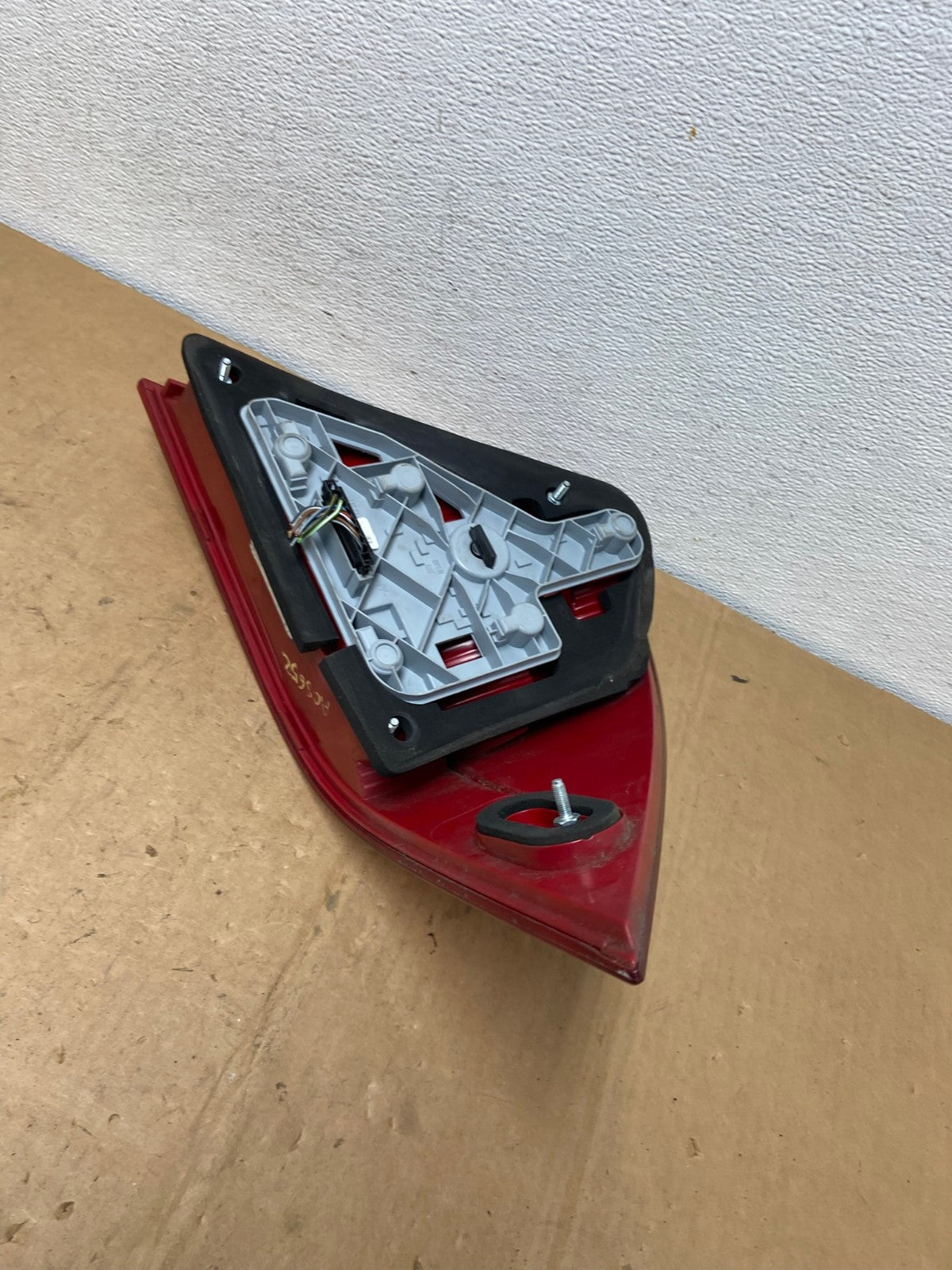 2005-2007 Mercedes-Benz C230 C240 W203 C-Class Left Driver Tail Light AC8652 LK4