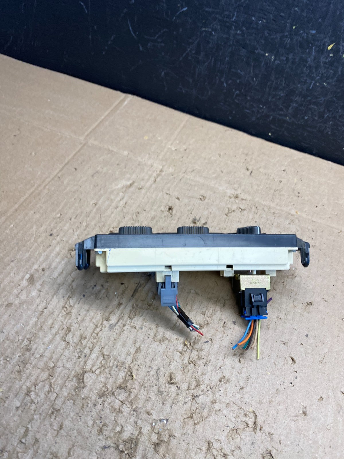 1999 to 2002 Chevrolet Silverado HVAC Heater Climate Control Module AC4702 DG3